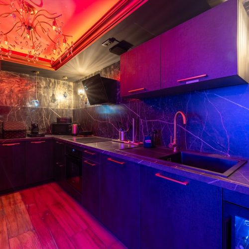 Cuisine équipée de la love room nimes la marquise